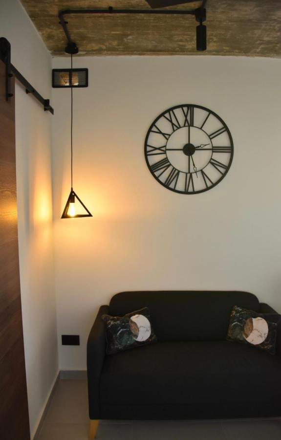 Ferienwohnung Chic Penthouse Industrial-Style Mosta Exterior foto